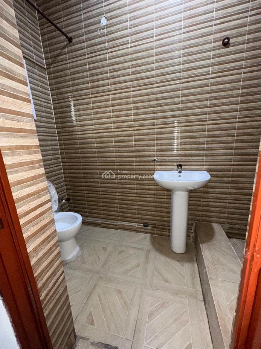 Newly Renovated 3 Bedroom Flat, New Road Atlantic View Estate, Lekki Phase 1, Lekki, Lagos, Flat / Apartment for Rent