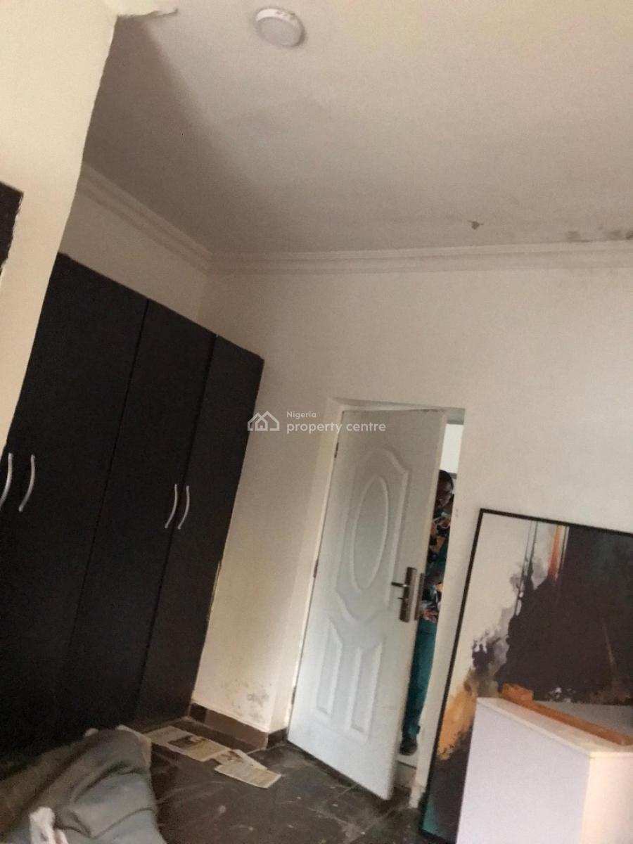 Standard and Massive 1 Bedroom Apartment with Fitted Kitchen Cabinet, Off Omorinre Johnson Street, Lekki Phase 1, Lekki, Lagos, Mini Flat (room and Parlour) for Rent