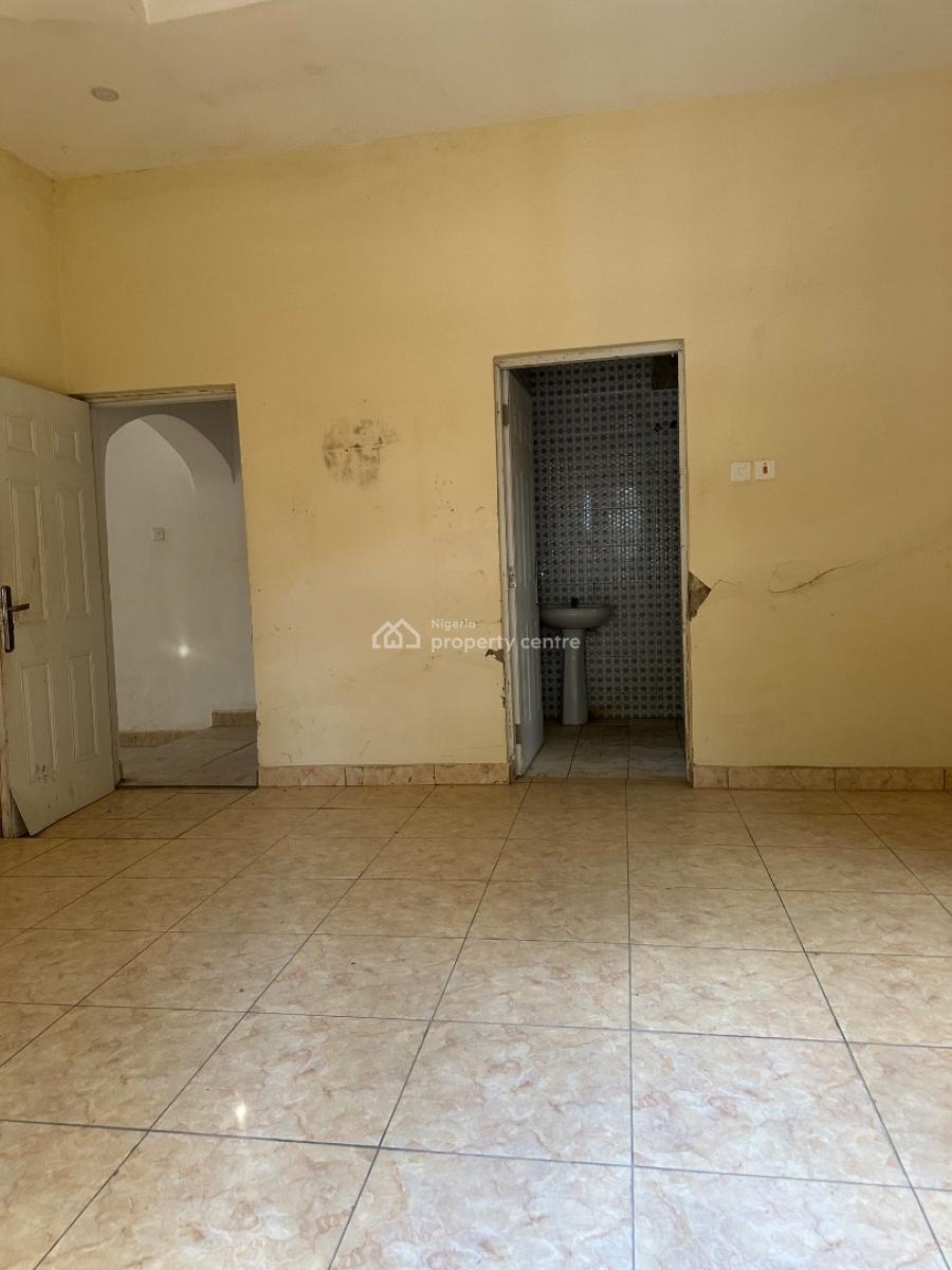 Luxury Spacious 5 Bedroom Duplex, By The Express, Lokogoma District, Abuja, Detached Duplex for Sale