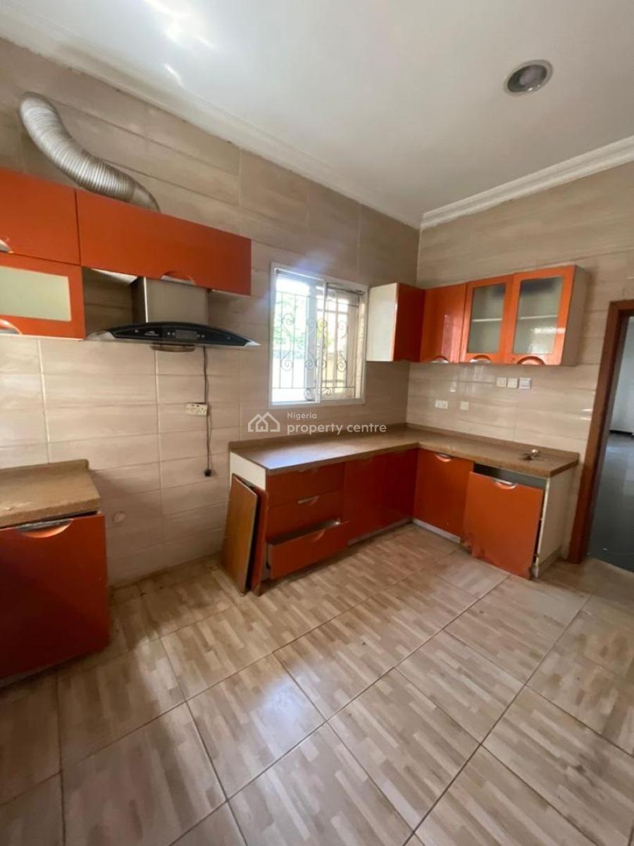 Semi Masters Bedroom,2 People to Share Kitchen, Opp Domino Pizza, Agungi, Lekki, Lagos, Flat / Apartment for Rent