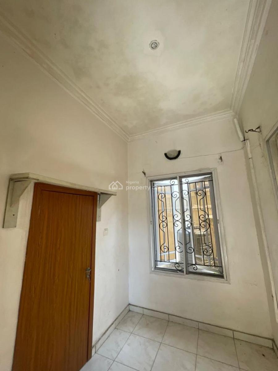 Well Maintained Boys Quater (bq), Opp Domino Pizza, Agungi, Lekki, Lagos, Flat / Apartment for Rent