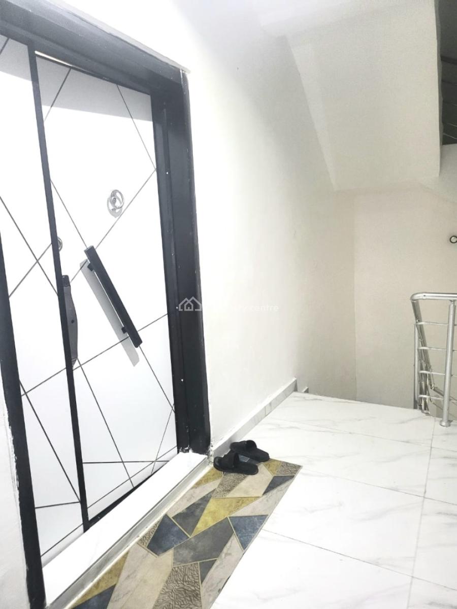 2 Bedroom Flat, Off Gbagbala Street, Ikate, Lekki, Lagos, Flat / Apartment for Rent