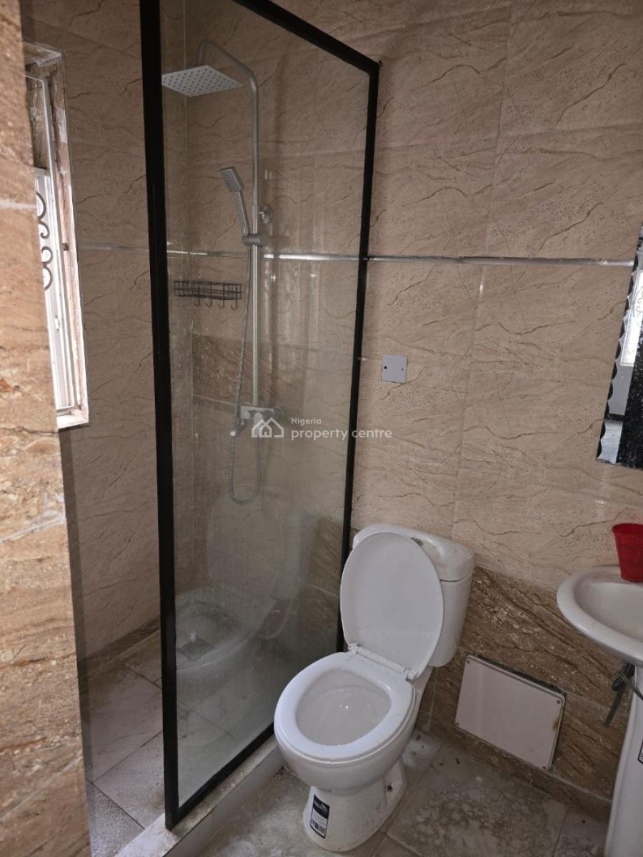 2-bedroom Apartment, Off Freedom Way, Lekki Phase 1, Lekki, Lagos, Flat / Apartment for Rent