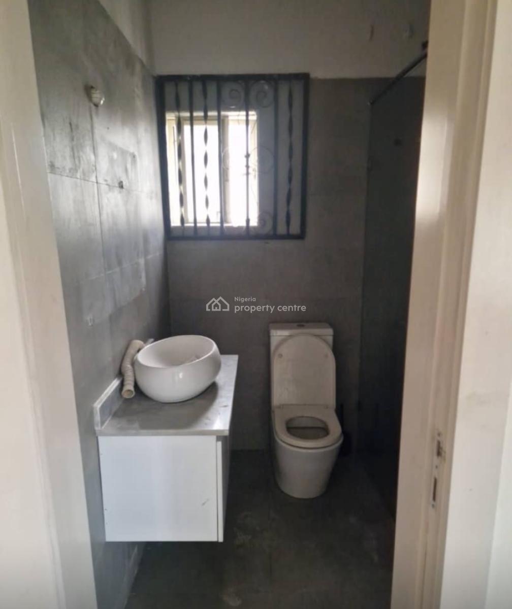 Commercial Building  with Excellent Facilities, Fola Osibo, Lekki Phase 1, Lekki, Lagos, Commercial Property for Rent