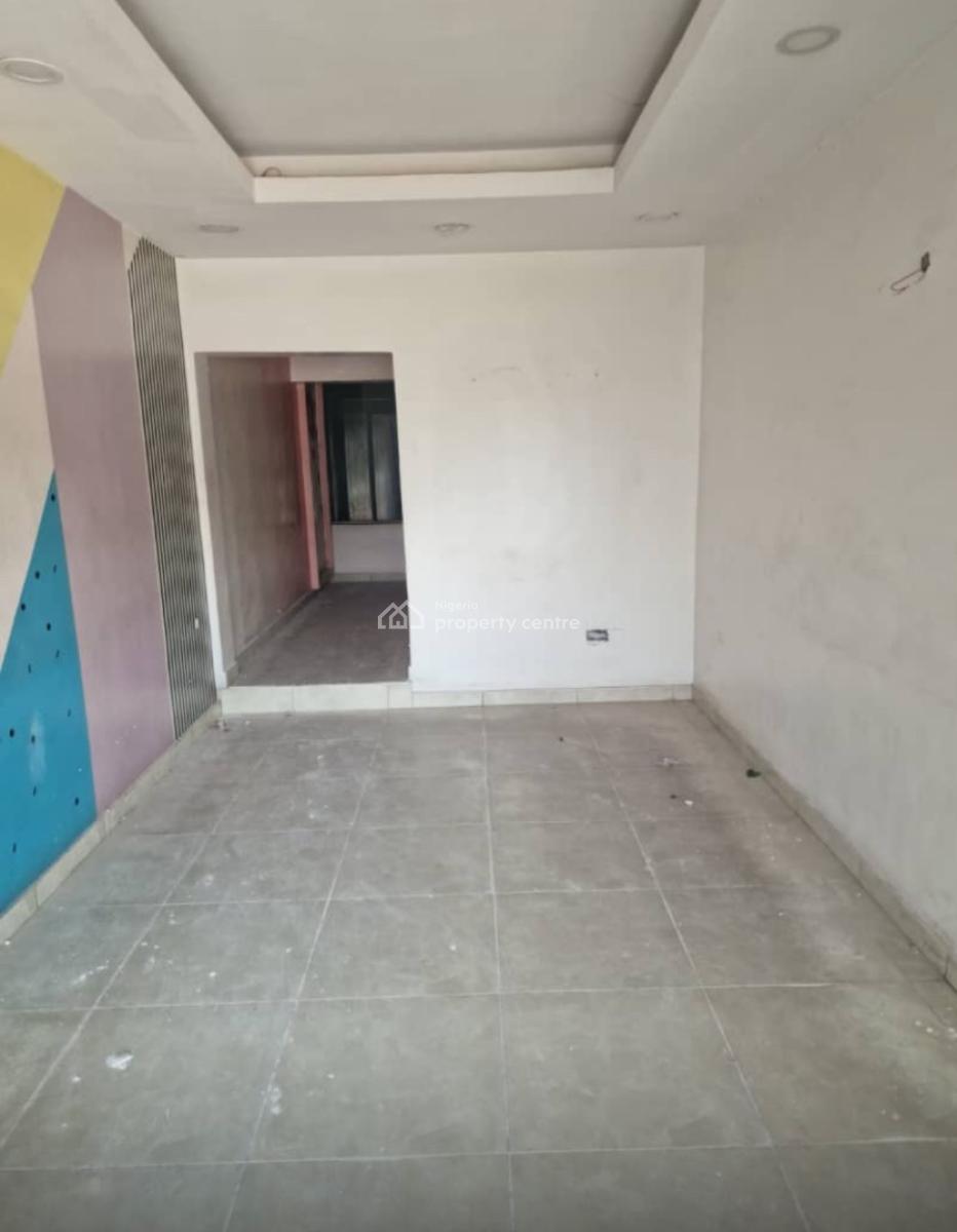 Commercial Building  with Excellent Facilities, Fola Osibo, Lekki Phase 1, Lekki, Lagos, Commercial Property for Rent