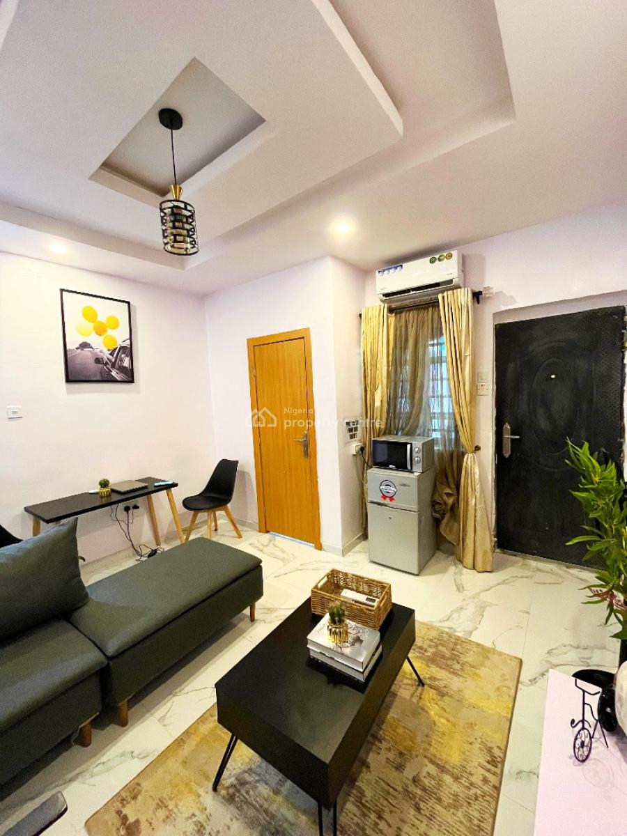 One Bedroom Apartment, 14, Arikewuyo Street, Off Ilupeju-onipanu Road, Ilupeju, Lagos, Flat / Apartment Short Let