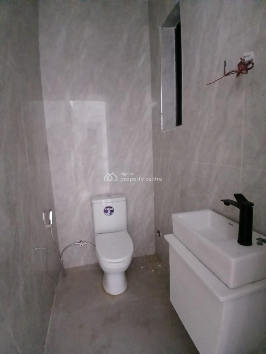 3 Bedroom En-suite Serviced Flat with 24/7 Power Supply, Fitted Kitchen, Ikate, Lekki, Lagos, Flat / Apartment for Sale