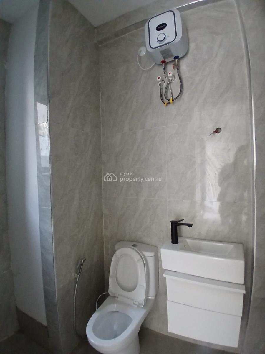 3 Bedroom En-suite Serviced Flat with 24/7 Power Supply, Fitted Kitchen, Ikate, Lekki, Lagos, Flat / Apartment for Sale