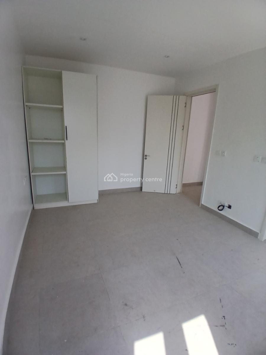 3 Bedroom En-suite Serviced Flat with 24/7 Power Supply, Fitted Kitchen, Ikate, Lekki, Lagos, Flat / Apartment for Sale