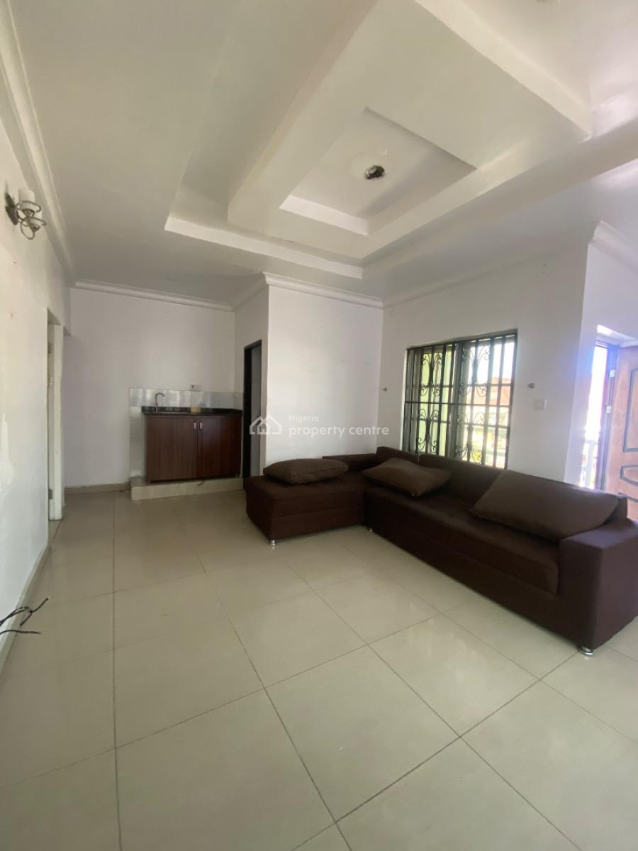 Lovely 1 Bedroom with 2 Balconies and Prepaid (upstairs), Chevron Alternative, Lekki, Lagos, Mini Flat (room and Parlour) for Rent