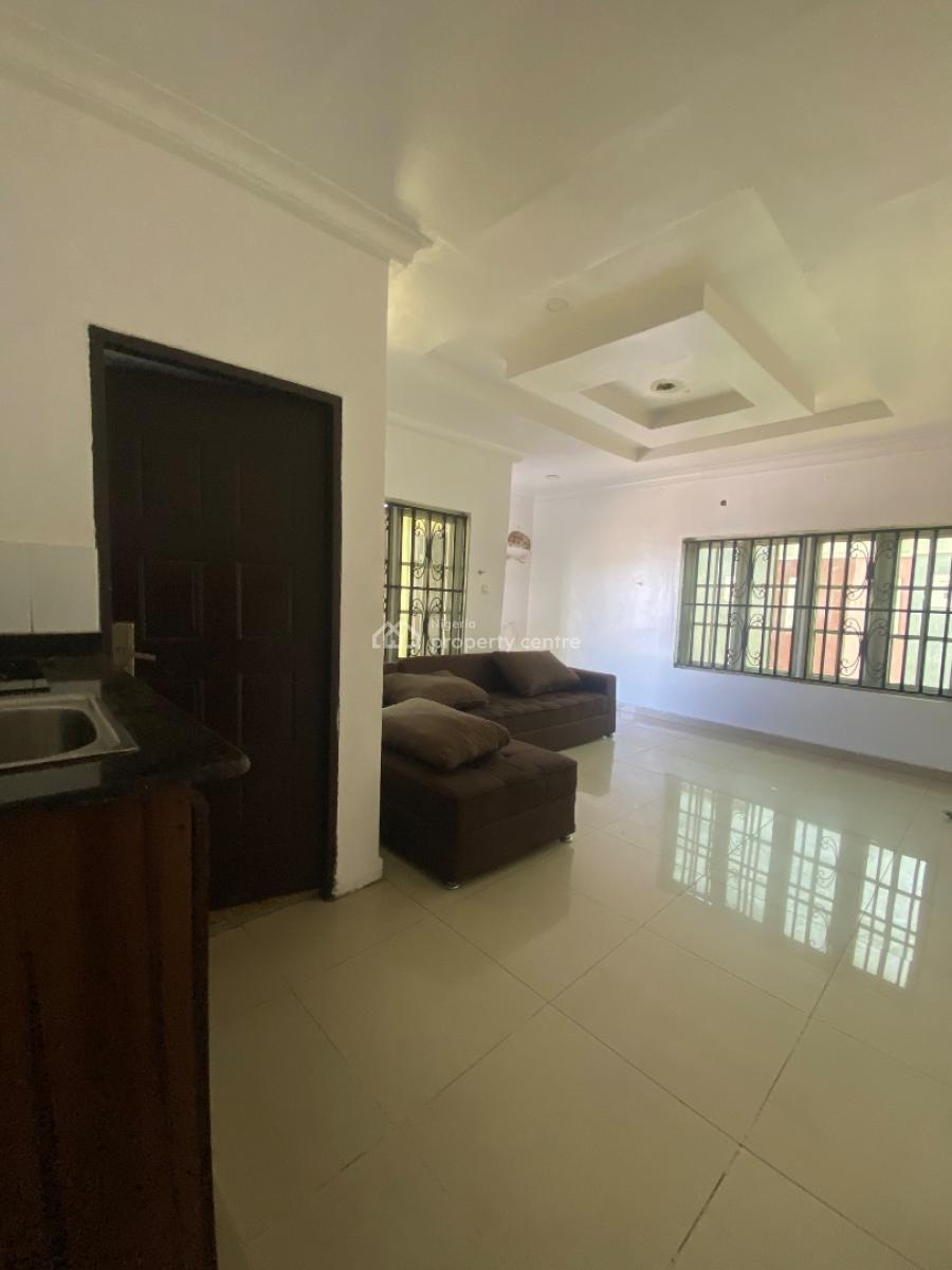 Lovely 1 Bedroom with 2 Balconies and Prepaid (upstairs), Chevron Alternative, Lekki, Lagos, Mini Flat (room and Parlour) for Rent