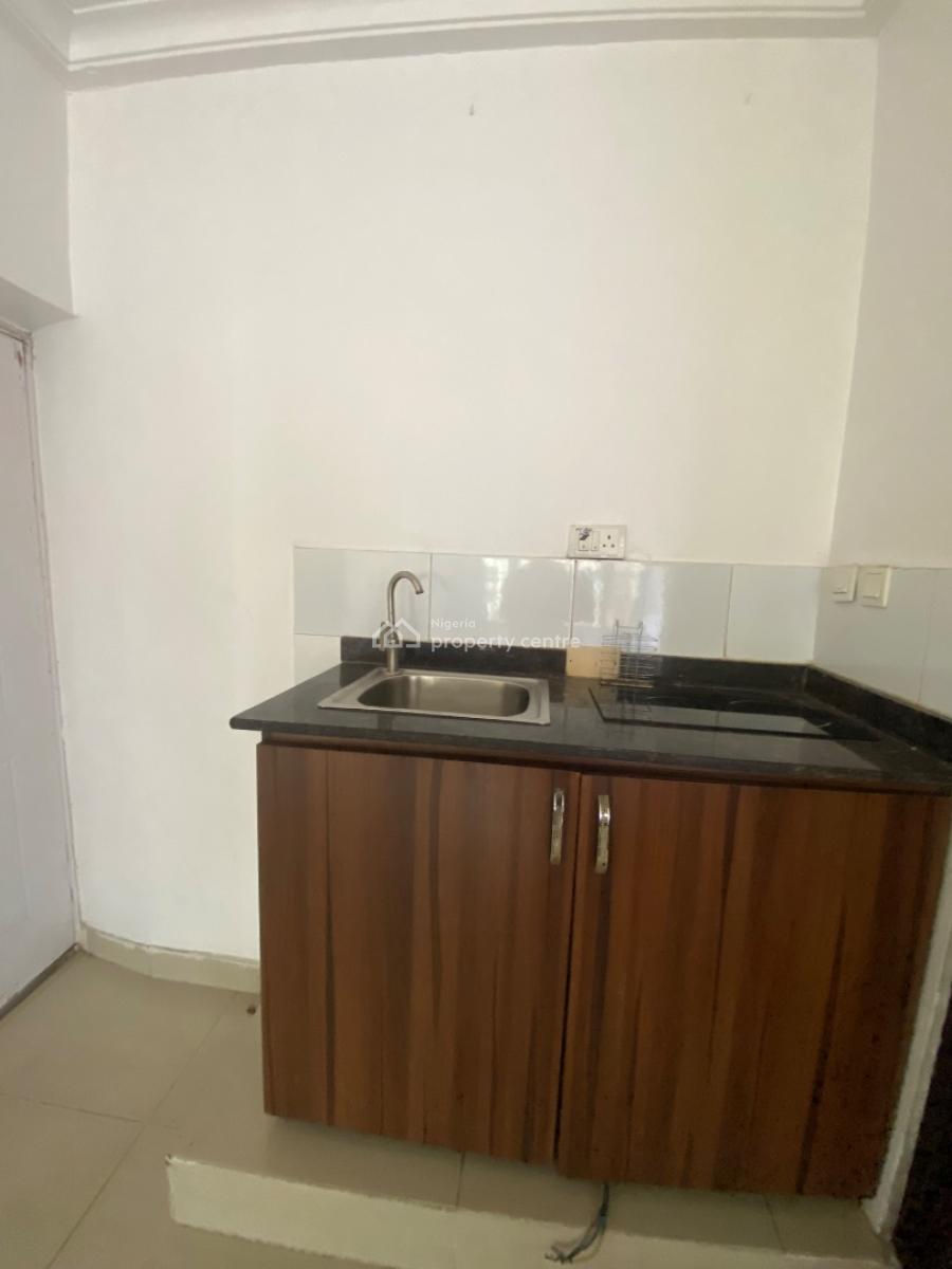 Lovely 1 Bedroom with 2 Balconies and Prepaid (upstairs), Chevron Alternative, Lekki, Lagos, Mini Flat (room and Parlour) for Rent
