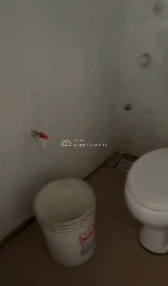 a Spacious Shop with in-built Toilet, Shomolu, Lagos, Shop for Rent