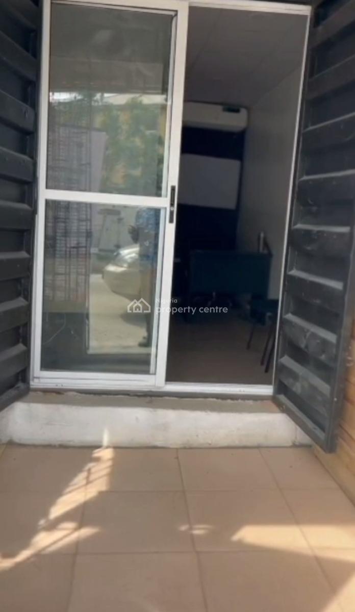 a Spacious Shop with in-built Toilet, Shomolu, Lagos, Shop for Rent