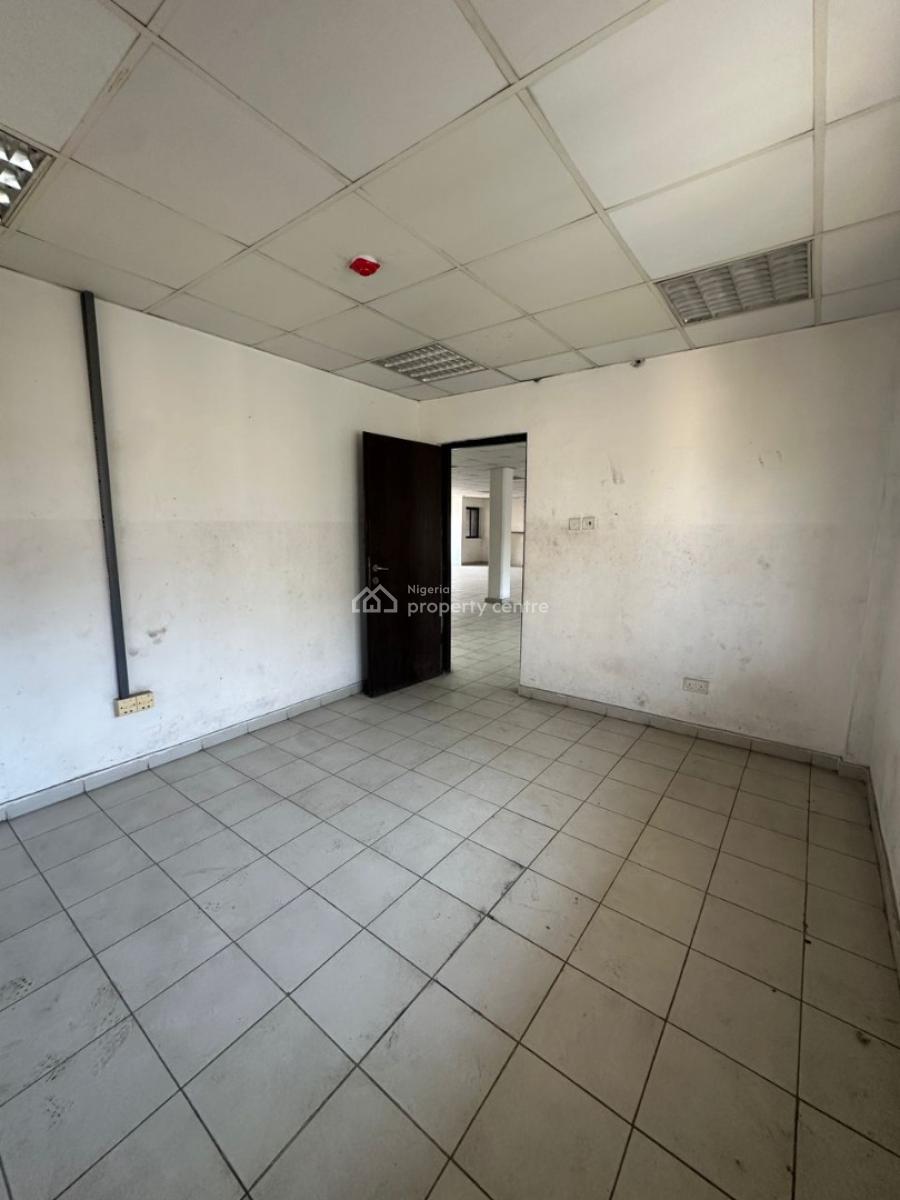 Clean Office Space Measuring 469.8 Sqm on The 3rd Floor, Victoria Island (vi), Lagos, Commercial Property for Rent