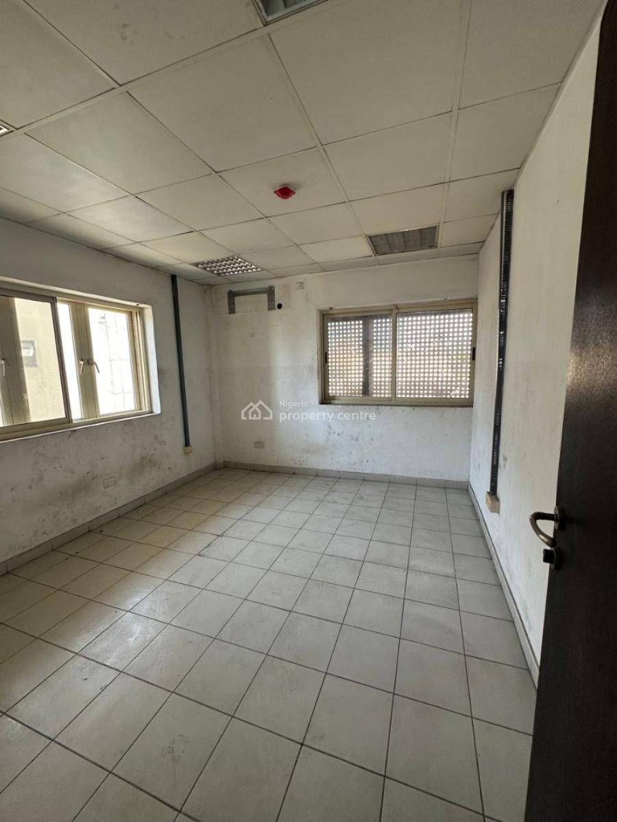Clean Office Space Measuring 469.8 Sqm on The 3rd Floor, Victoria Island (vi), Lagos, Commercial Property for Rent