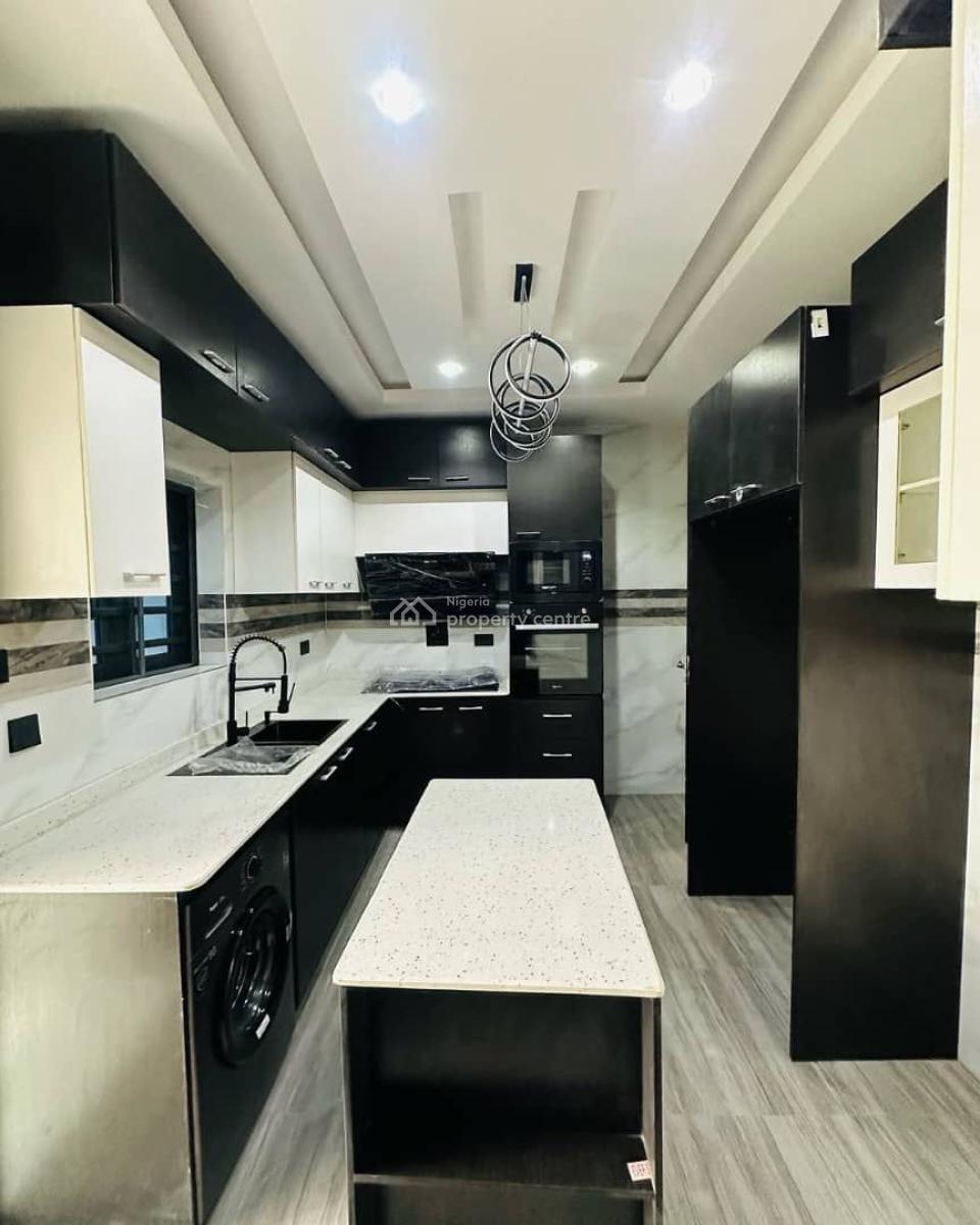 Elegant 3 Bedroom Apartment in Serene Environment, Maryland, Lagos, Flat / Apartment for Sale