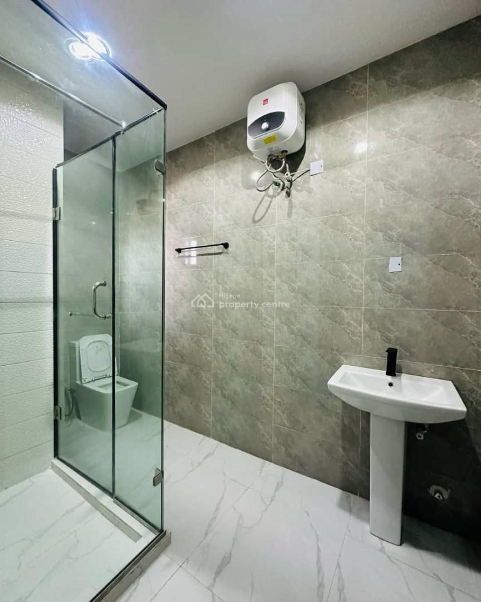 Elegant 3 Bedroom Apartment in Serene Environment, Maryland, Lagos, Flat / Apartment for Sale