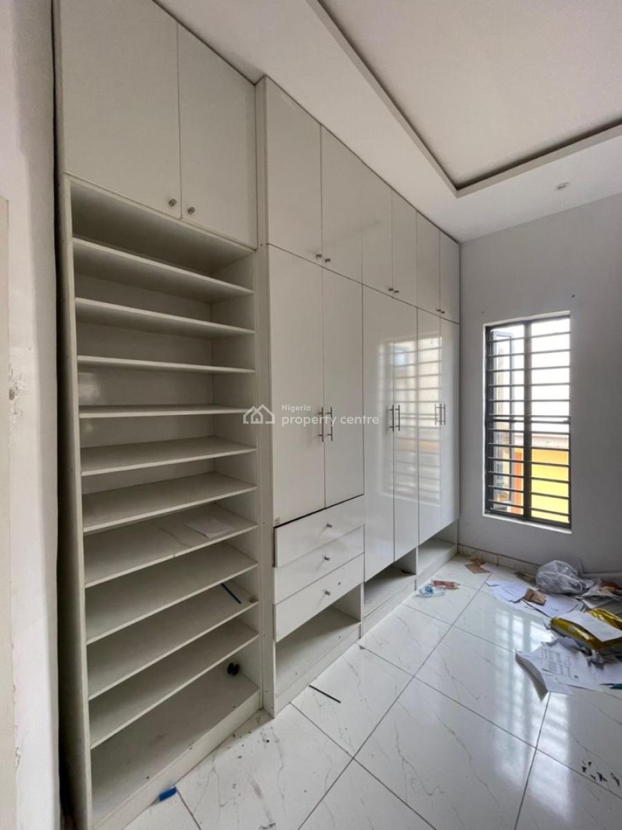 Luxury Masters Bedroom with Parlor, Lekki County, Ikota, Lekki, Lagos, Flat / Apartment for Rent