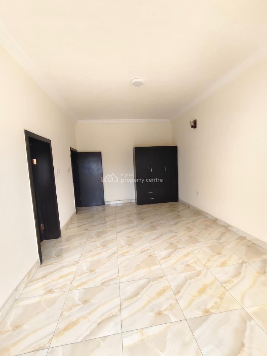 Sharp 2 Bedrooms Apartment with Bq, Scheme 2, Ajah, Lagos, Flat / Apartment for Rent