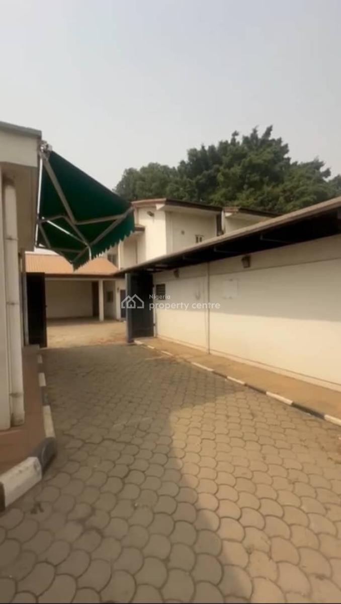 an Exquisite  Prestigious House, Maitama District, Abuja, Detached Duplex for Rent