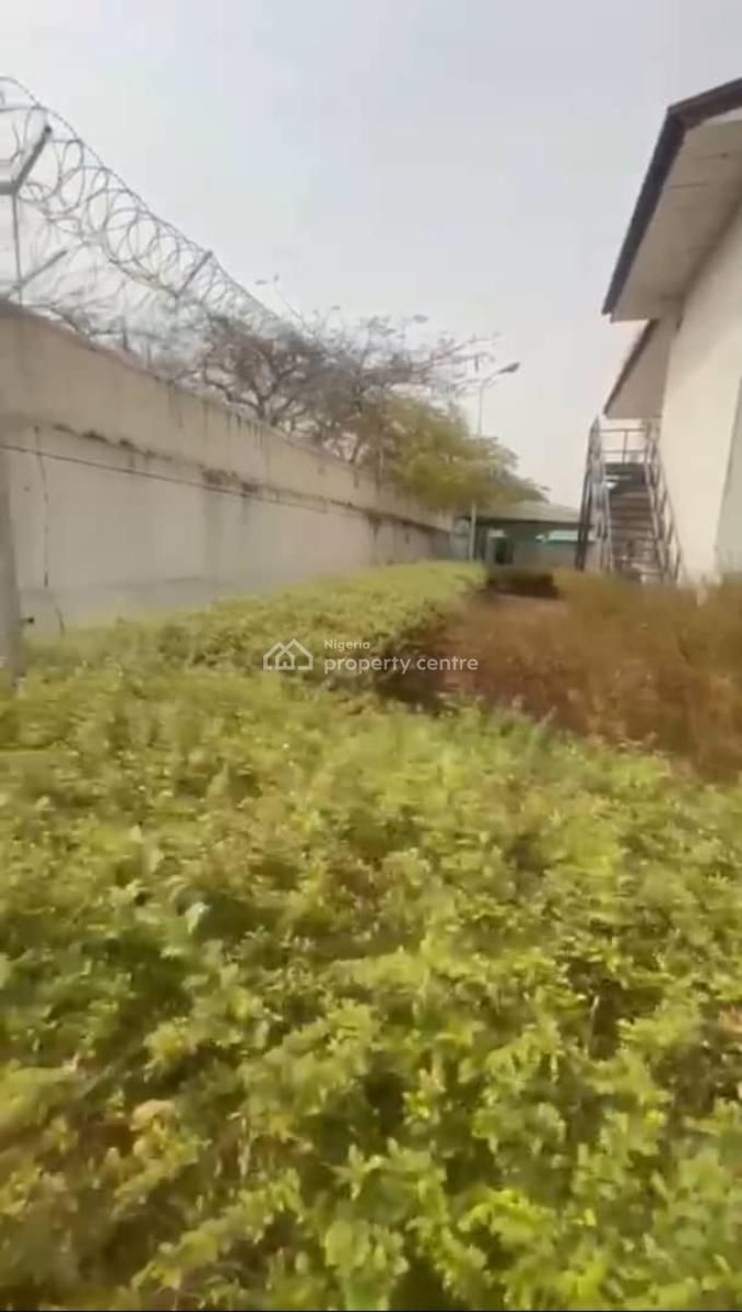 an Exquisite  Prestigious House, Maitama District, Abuja, Detached Duplex for Rent