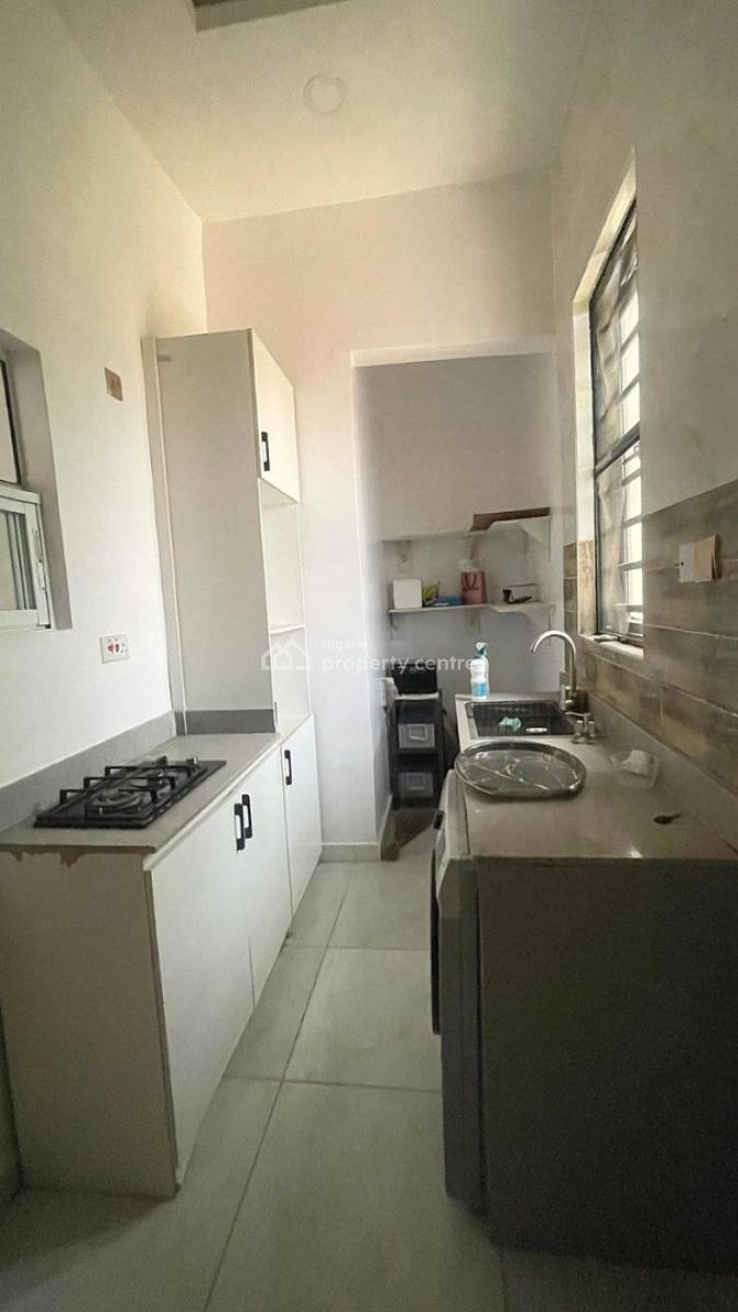 1 Bedroom Apartment + Inverter + Gym + Pool, Agungi, Lekki, Lagos, Mini Flat (room and Parlour) for Rent