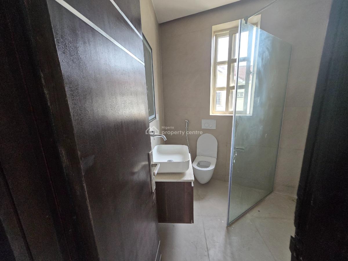 Standard 4-bedroom Terrace with Mini Flat on Ground Floor, Along  Yusuf Abiodun Oniru, Oniru, Victoria Island (vi), Lagos, Terraced Duplex for Rent