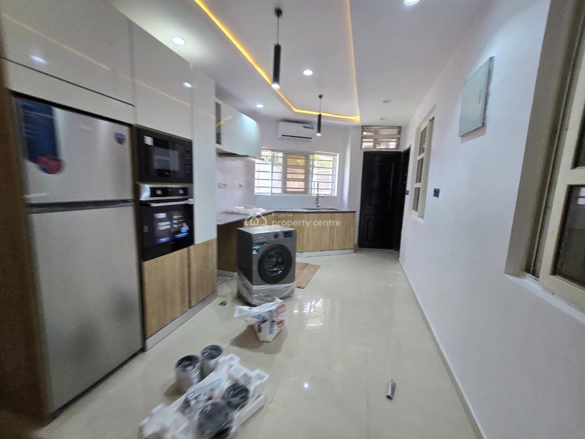 Standard 4-bedroom Terrace with Mini Flat on Ground Floor, Along  Yusuf Abiodun Oniru, Oniru, Victoria Island (vi), Lagos, Terraced Duplex for Rent