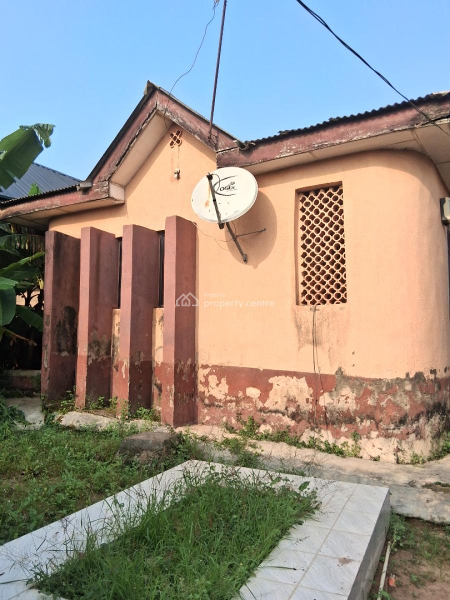 a Self Contain, Iwoye, Adekoya Bus Stop, Ado-odo/ota, Ogun, Self Contain (single Rooms) for Rent