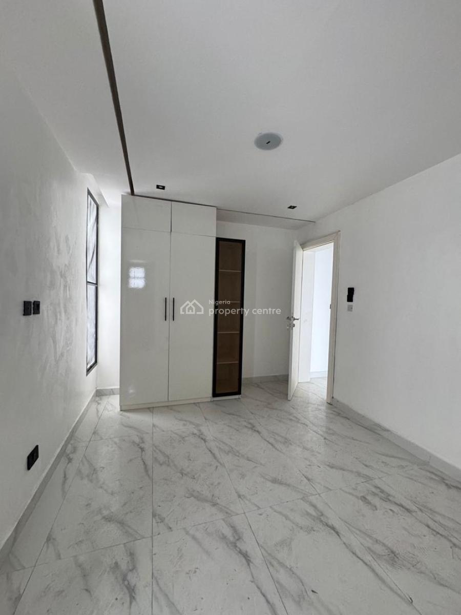 Luxury Living at Its Finest: Newly Built with Elevator and 24/7 Power, Lekki Phase 1, Lekki, Lagos, Flat / Apartment for Rent