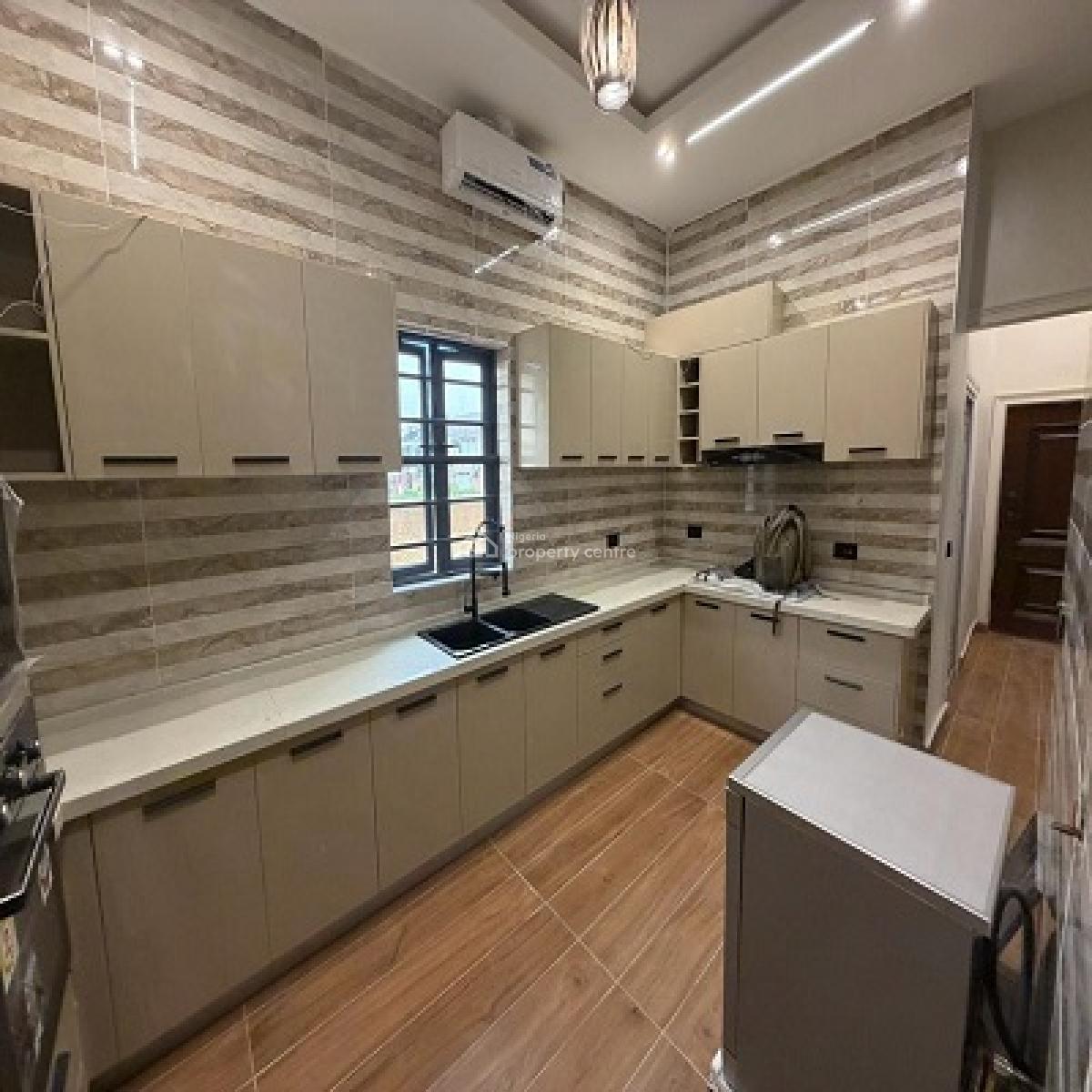 Studio Apartment, Fountain Spring Estate, Off Monastry Road,, Sangotedo, Ajah, Lagos, Self Contain (single Rooms) for Rent