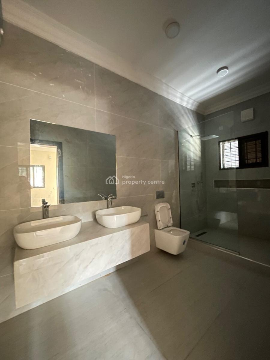 High  End 3 Bedroom Flat with Bq and Pool, Lekki Phase 1, Lekki, Lagos, Flat / Apartment for Rent