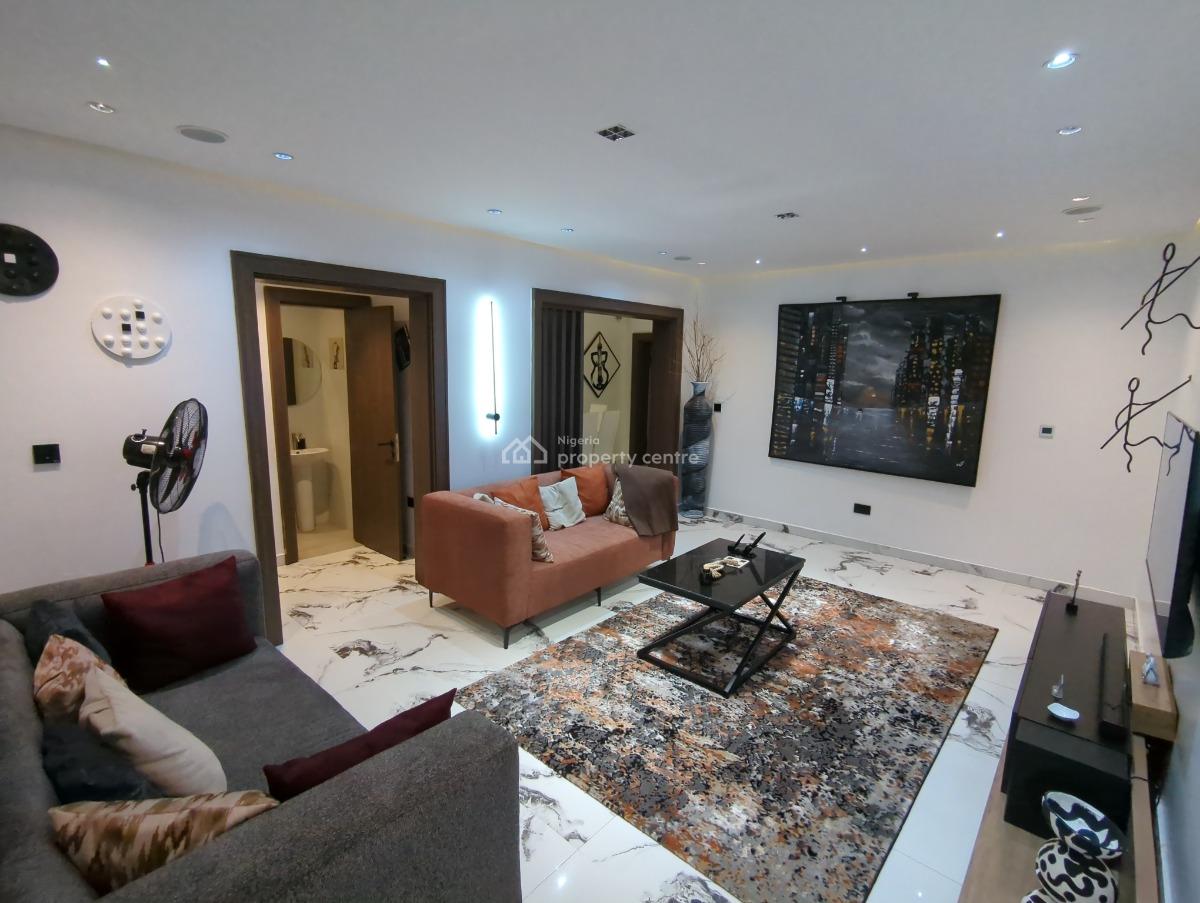 Executive 3 Bedrooms with Authentic Art, 267 Se Asebe Street, Mabushi, Abuja, Flat / Apartment Short Let