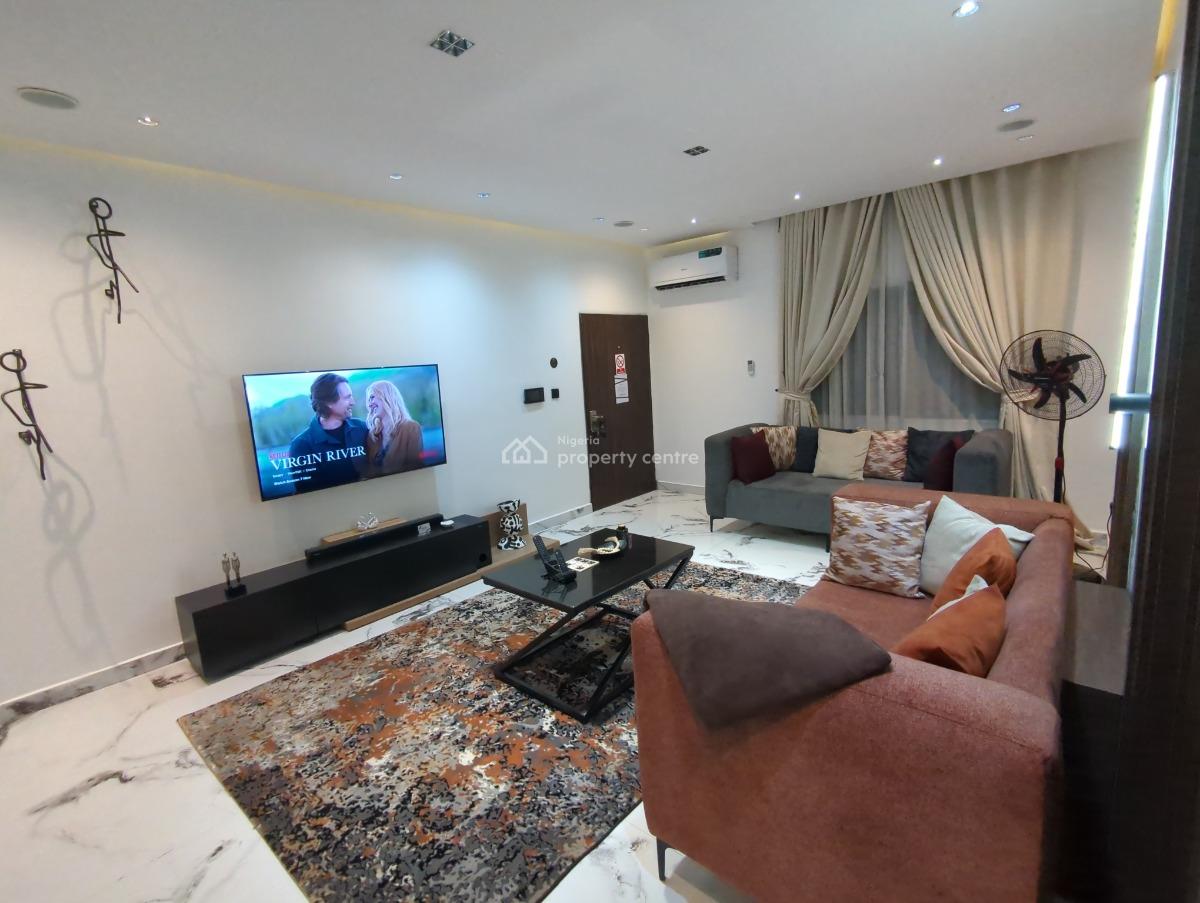 Executive 3 Bedrooms with Authentic Art, 267 Se Asebe Street, Mabushi, Abuja, Flat / Apartment Short Let