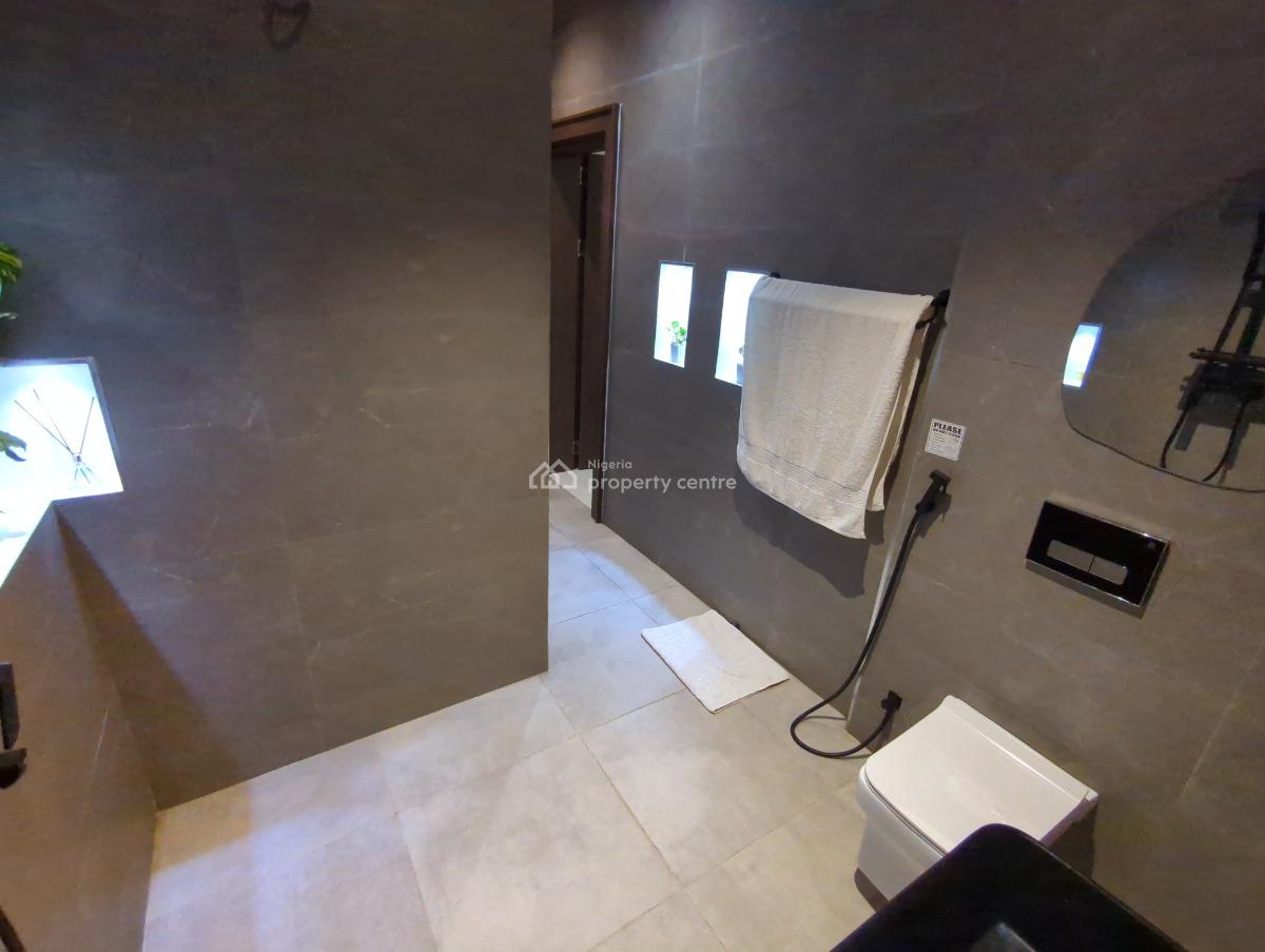 Executive 3 Bedrooms with Authentic Art, 267 Se Asebe Street, Mabushi, Abuja, Flat / Apartment Short Let