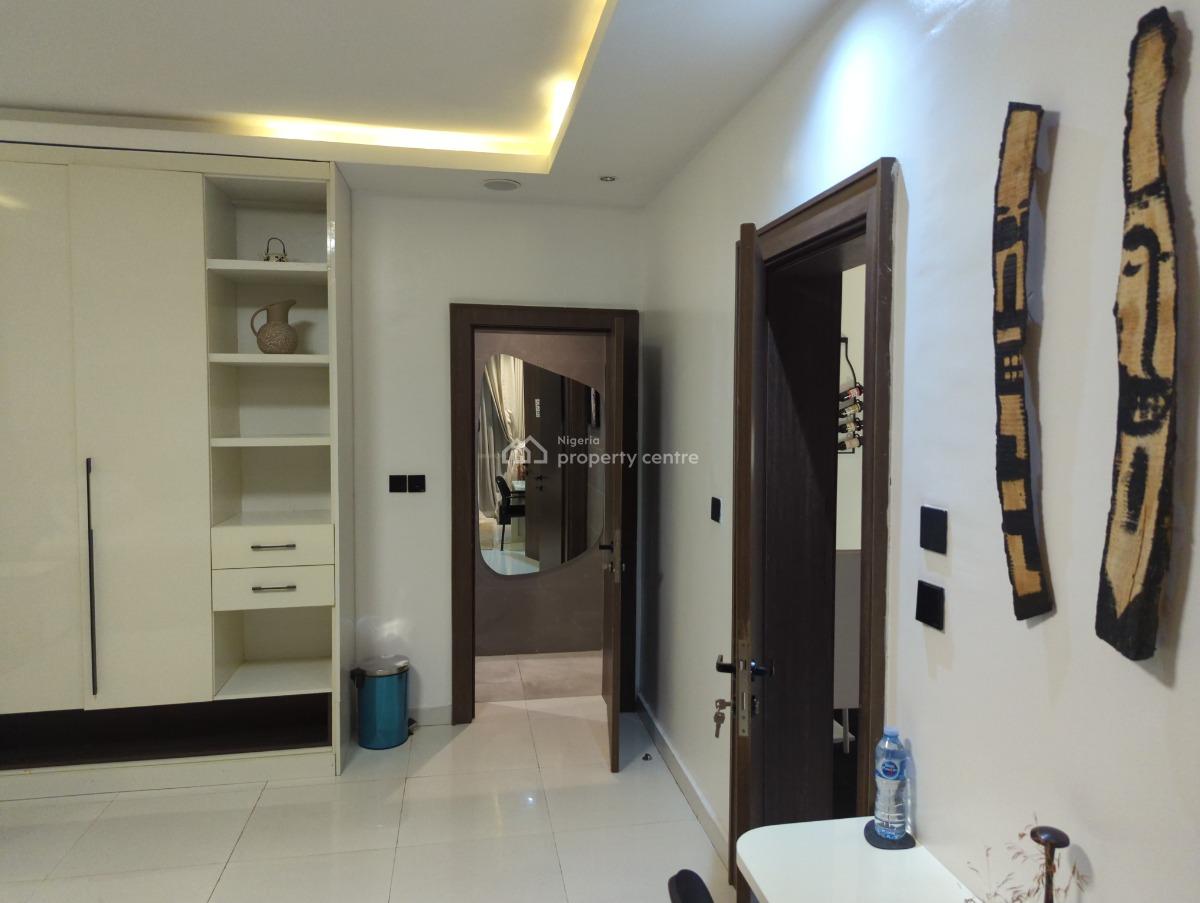 Executive 3 Bedrooms with Authentic Art, 267 Se Asebe Street, Mabushi, Abuja, Flat / Apartment Short Let