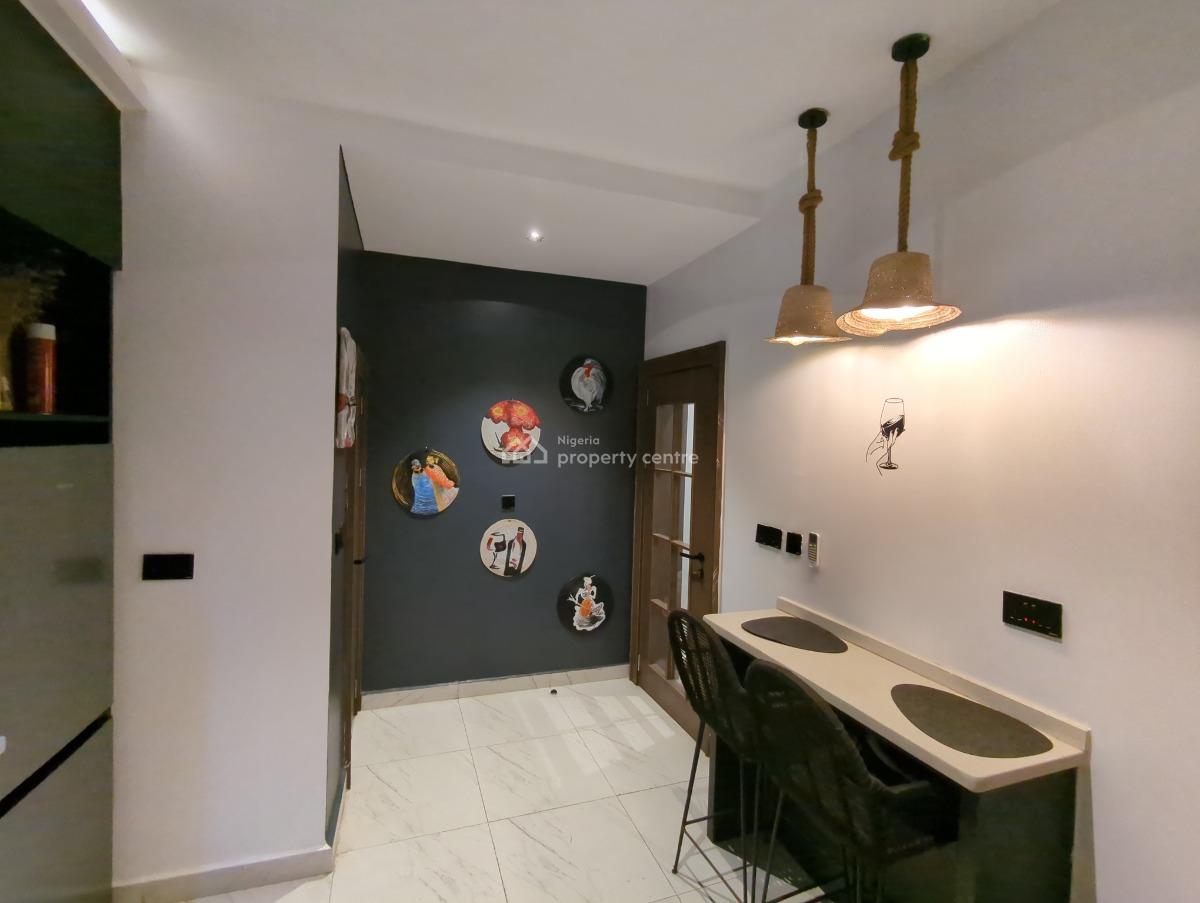 Executive 3 Bedrooms with Authentic Art, 267 Se Asebe Street, Mabushi, Abuja, Flat / Apartment Short Let