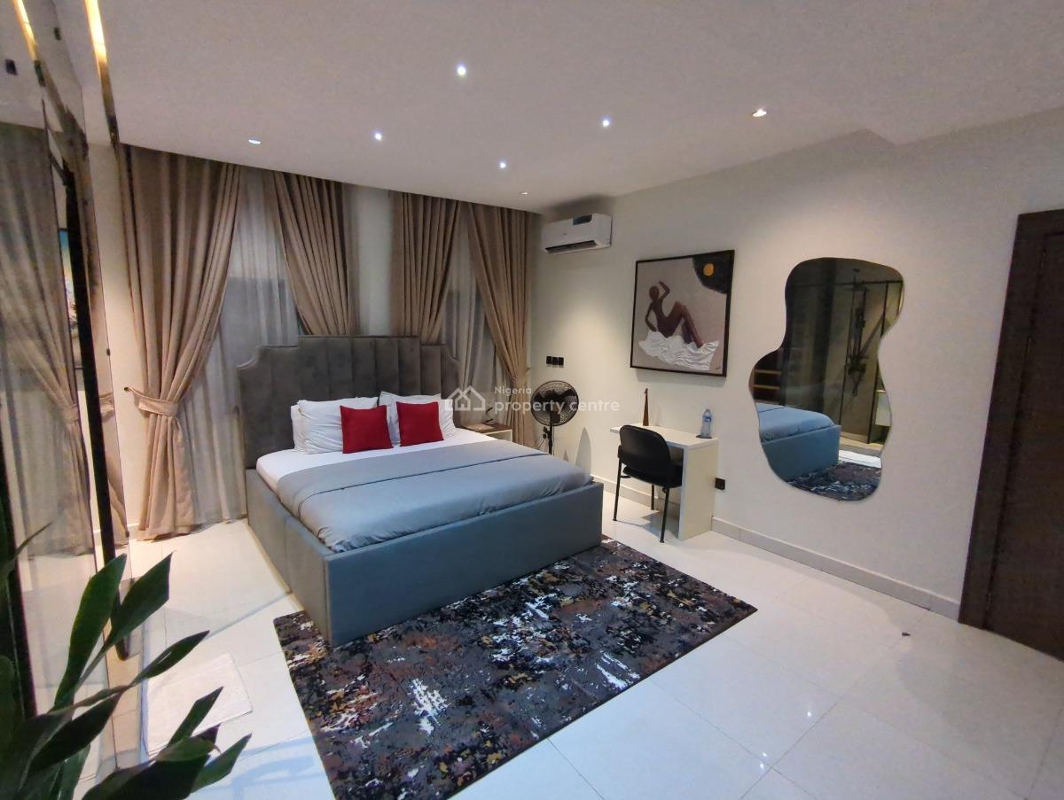 Executive 3 Bedrooms with Authentic Art, 267 Se Asebe Street, Mabushi, Abuja, Flat / Apartment Short Let