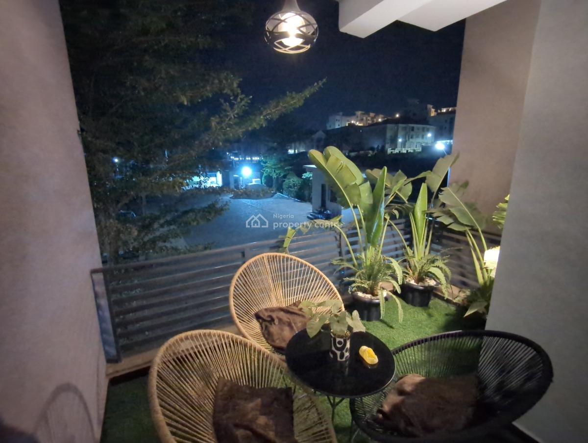 Executive 3 Bedrooms with Authentic Art, 267 Se Asebe Street, Mabushi, Abuja, Flat / Apartment Short Let