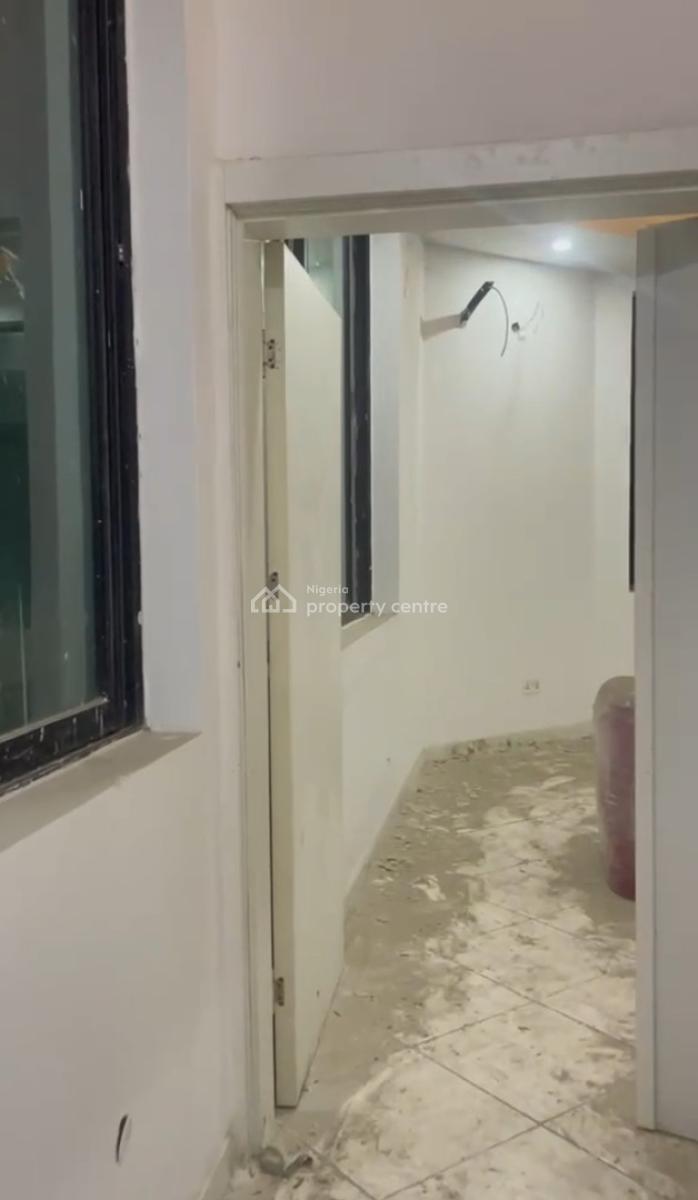 Partly Furnished Room and Parlour Apartment, Eleganza Estate Chevron Toll Gate, Lekki, Lagos, Mini Flat (room and Parlour) for Rent