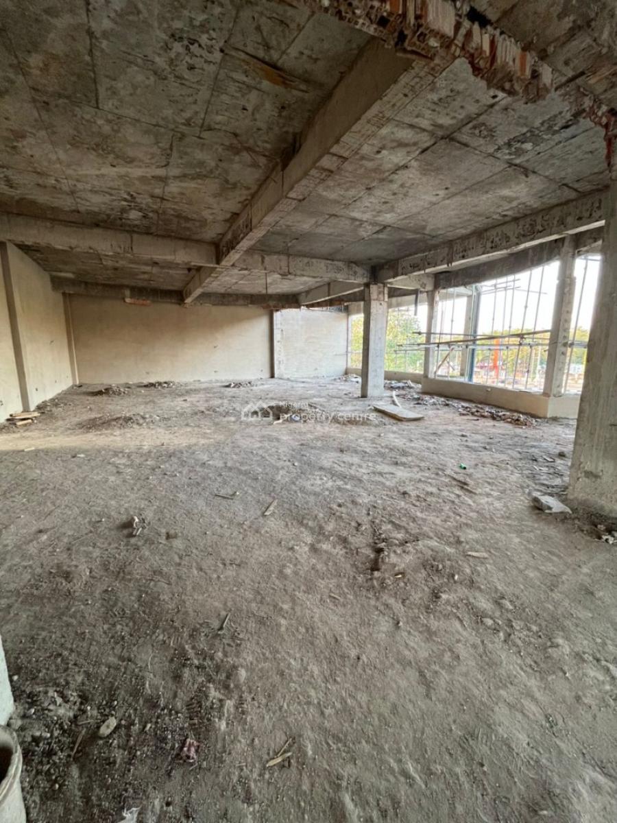 106sqm Showroom with Very High Visibility, Ademola Adetokunbo, Wuse 2, Abuja, Plaza / Complex / Mall for Rent
