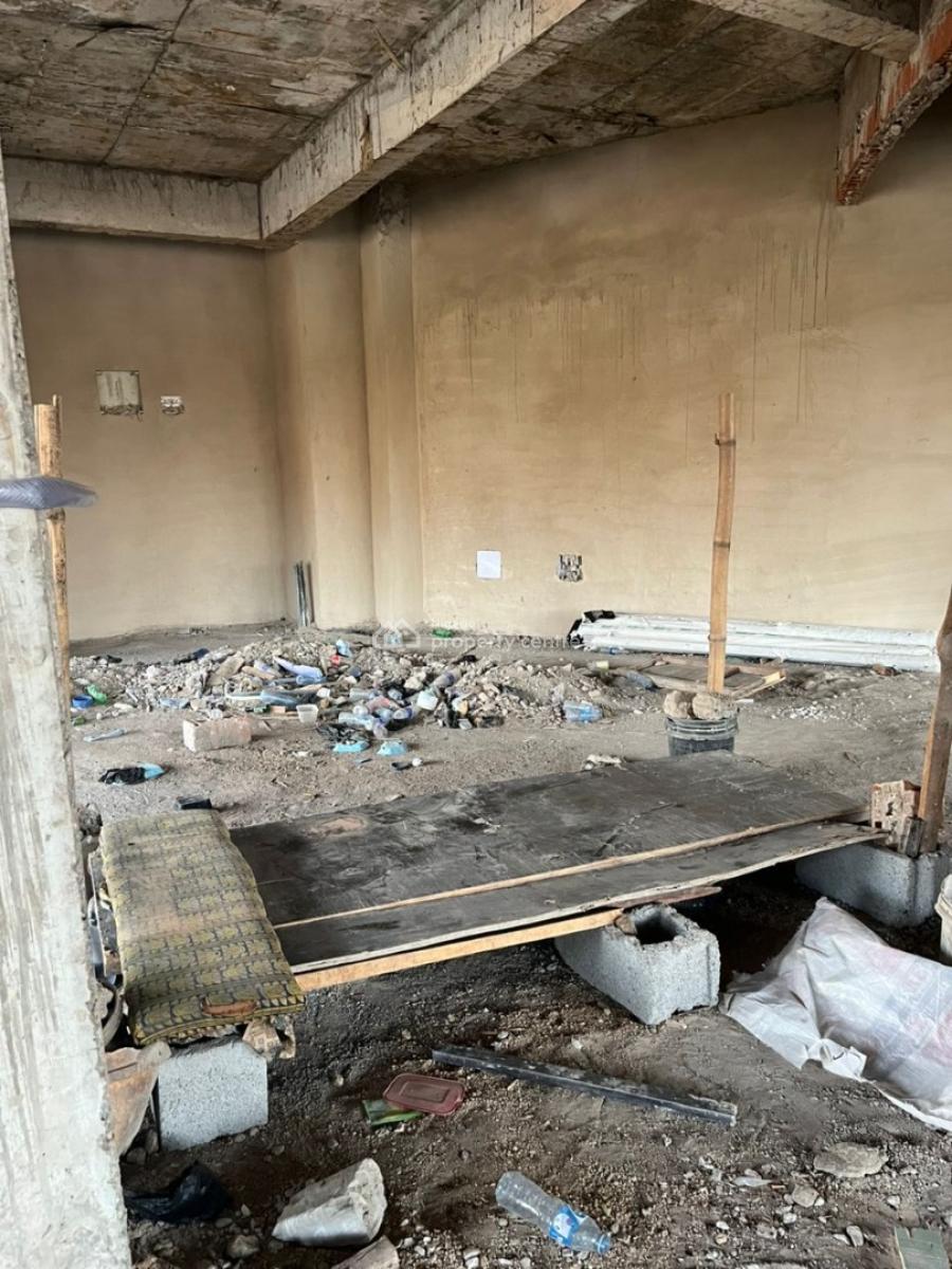 106sqm Showroom with Very High Visibility, Ademola Adetokunbo, Wuse 2, Abuja, Plaza / Complex / Mall for Rent