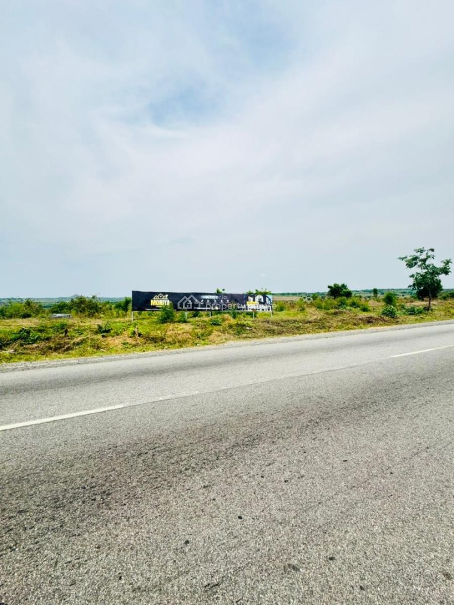 Dry Land Selling, Directly Along Moniya Iseyin Road, Moniya, Ibadan, Oyo, Mixed-use Land for Sale