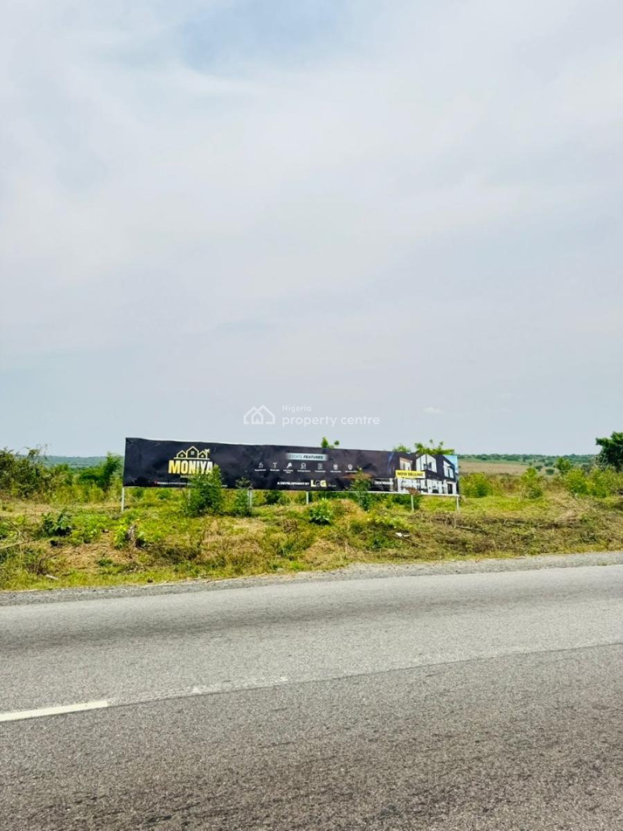 Dry Land Selling, Directly Along Moniya Iseyin Road, Moniya, Ibadan, Oyo, Mixed-use Land for Sale