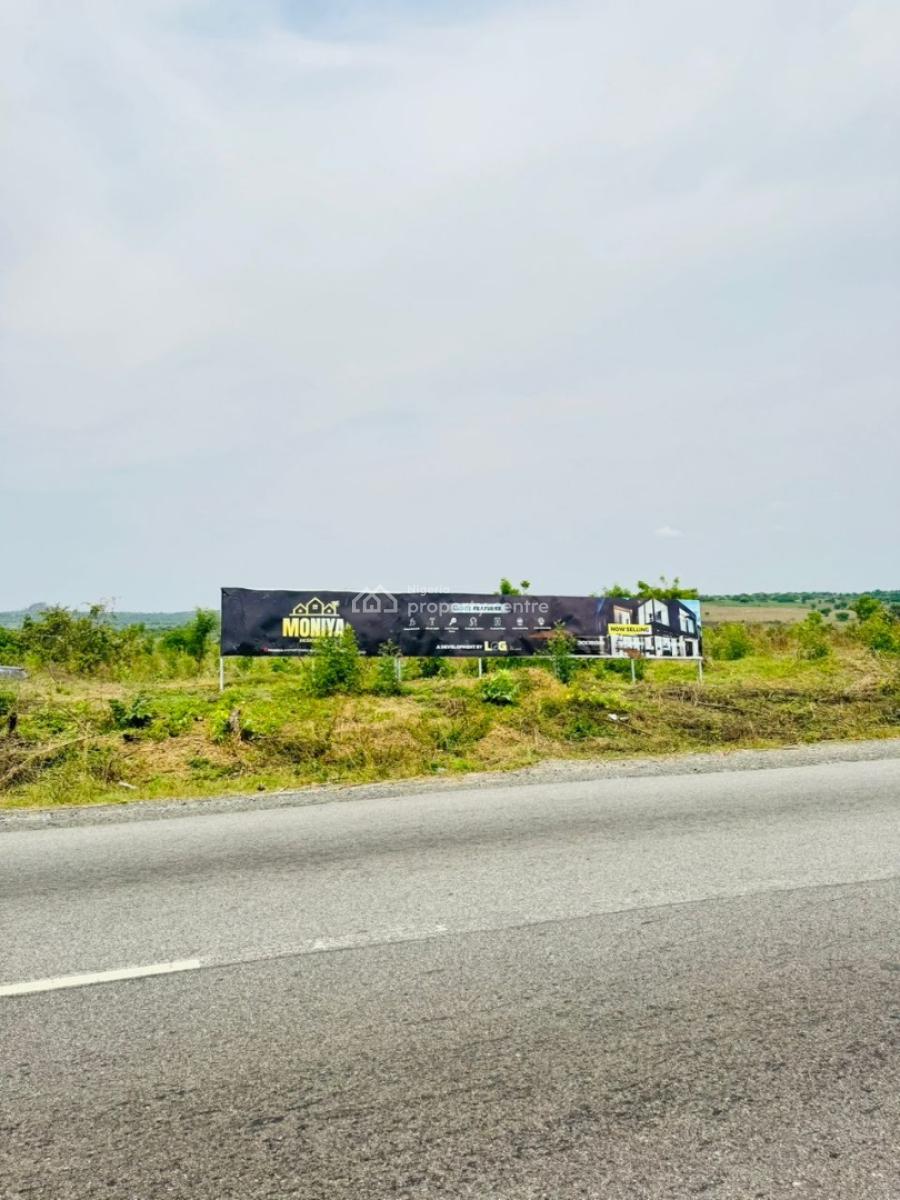 Dry Land Selling, Directly Along Moniya Iseyin Road, Moniya, Ibadan, Oyo, Mixed-use Land for Sale