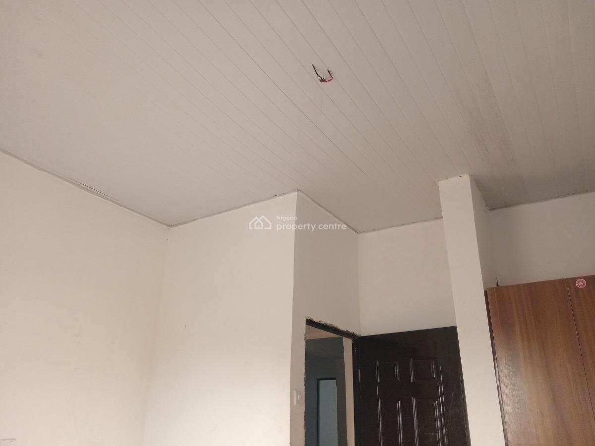 Spacious 3bedroom Flat Upstairs  All Room Ensuite, Ogombo, Ajah, Lagos, Flat / Apartment for Rent