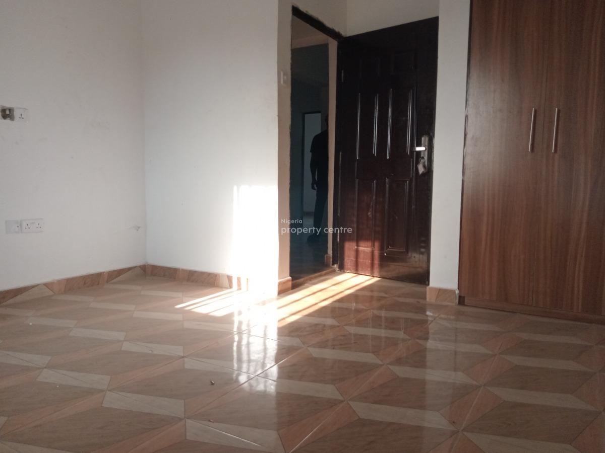 Spacious 3bedroom Flat Upstairs  All Room Ensuite, Ogombo, Ajah, Lagos, Flat / Apartment for Rent