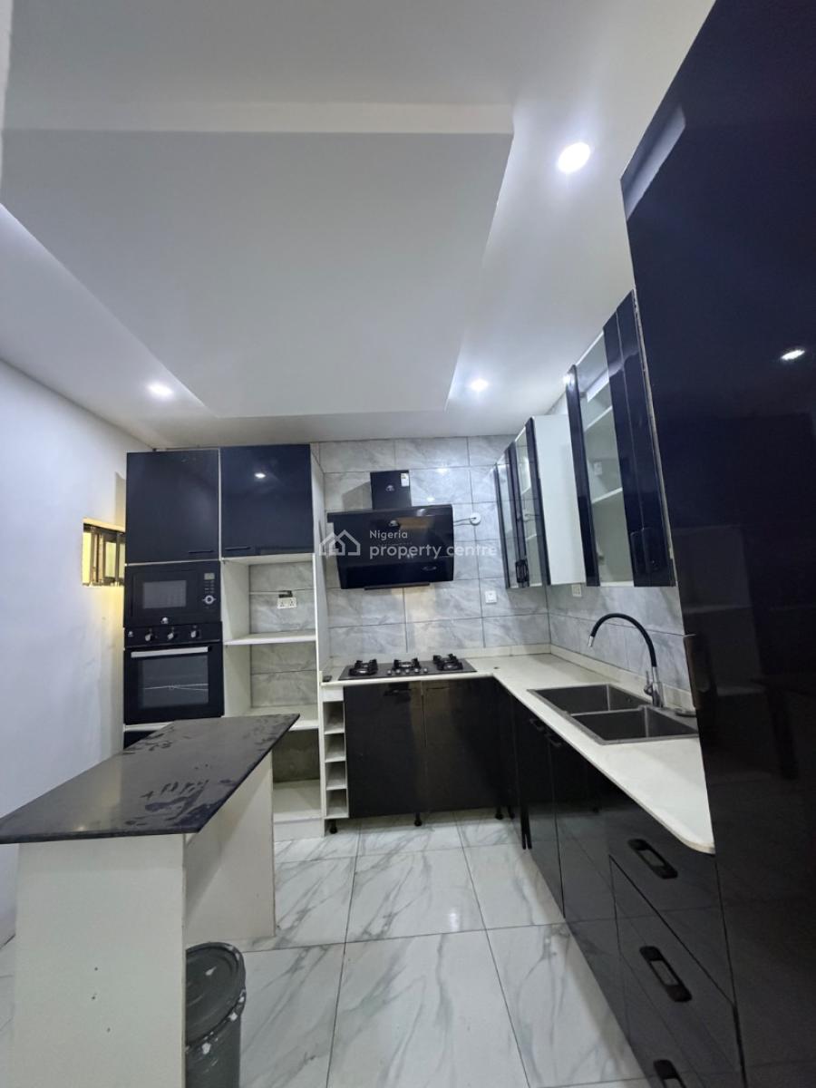 Standard and Serviced Two Bedroom Apartment with 3 Acs, Secured Estate, Guzape District, Abuja, Flat / Apartment for Rent