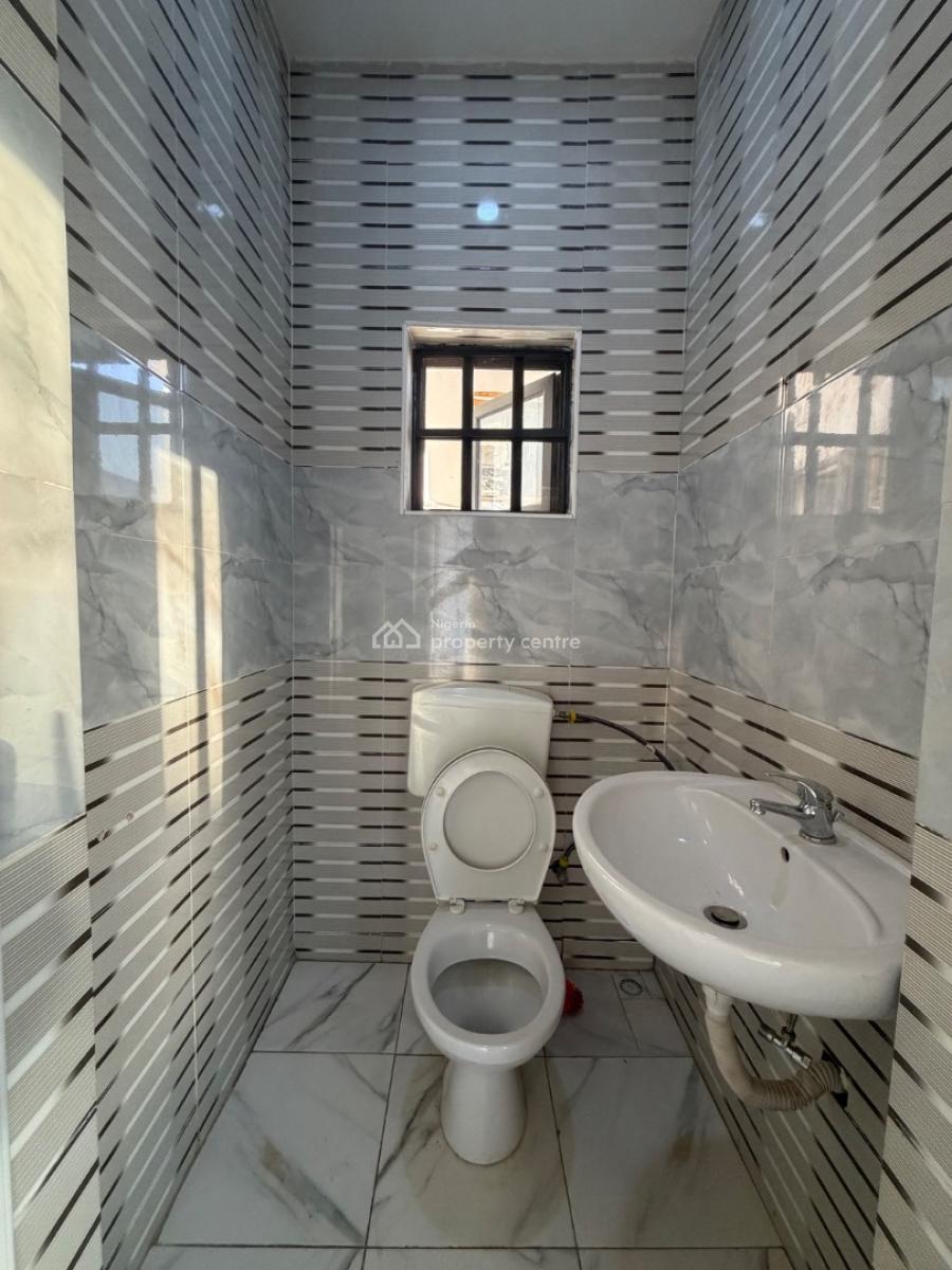 Standard and Serviced Two Bedroom Apartment with 3 Acs, Secured Estate, Guzape District, Abuja, Flat / Apartment for Rent